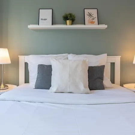 Hypercentre Stations Superb Apartment! Apartment
